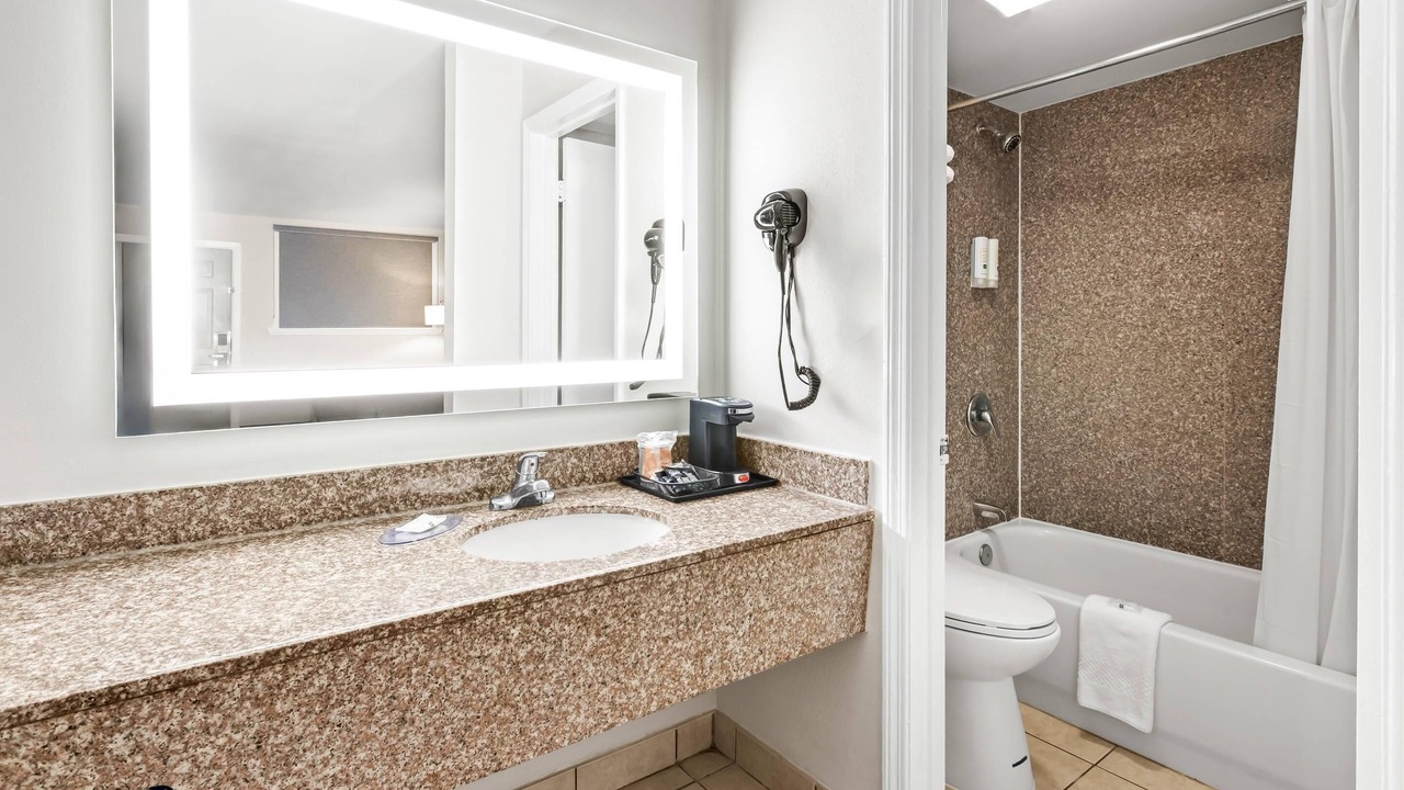 Photo of Bedroom in Harvey