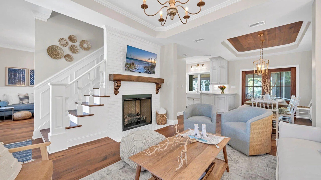 Photo of Livingroom in White's Gulfview