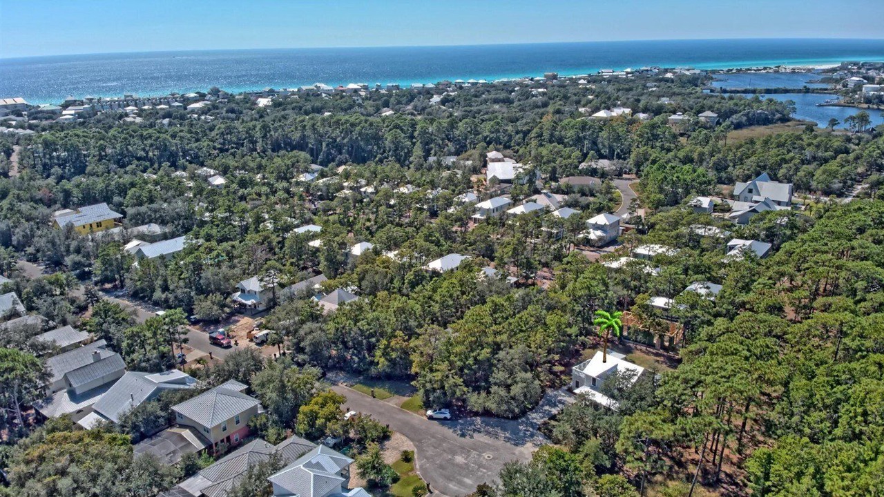 Photo of Outdoor in White's Gulfview