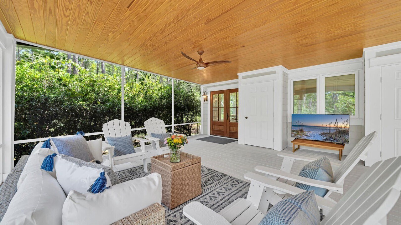 Photo of Patio Balcony in White's Gulfview