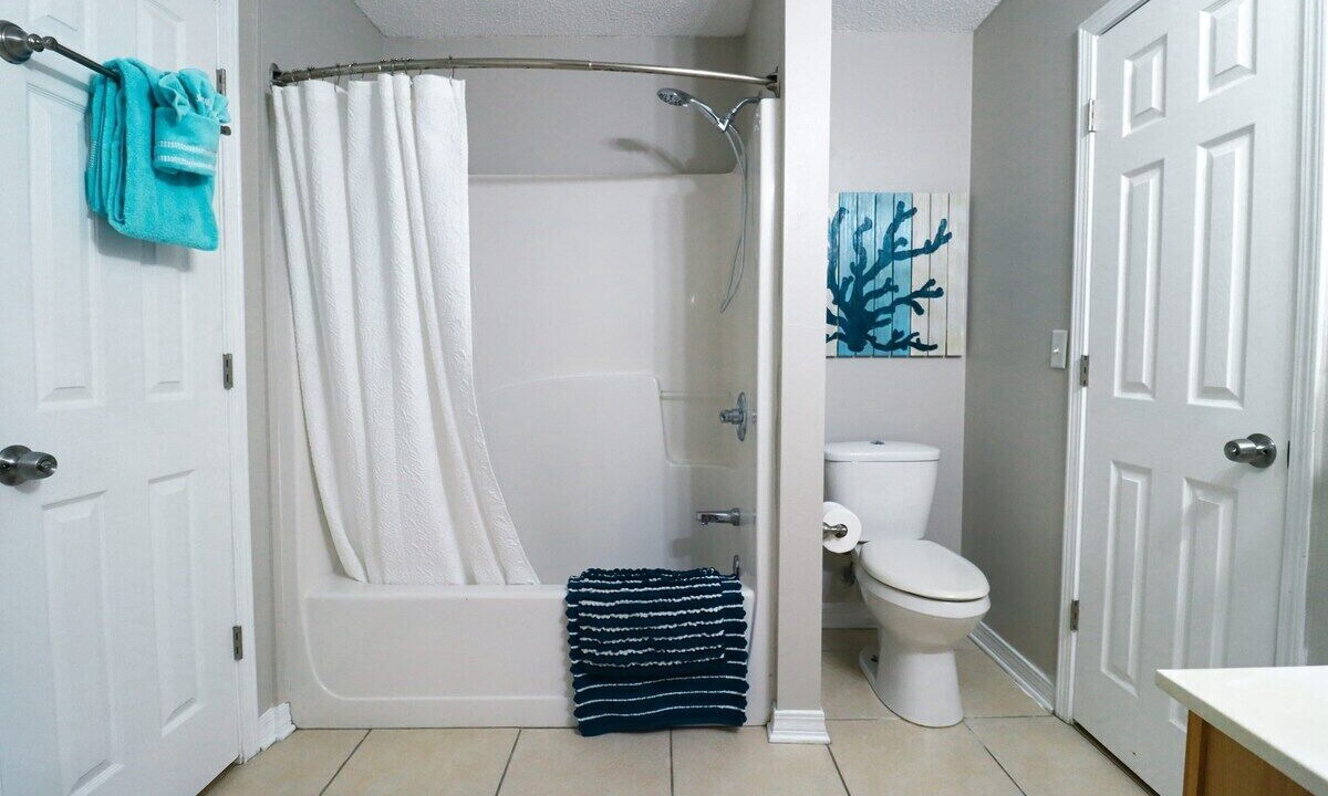 Photo of Bathroom in Niceville