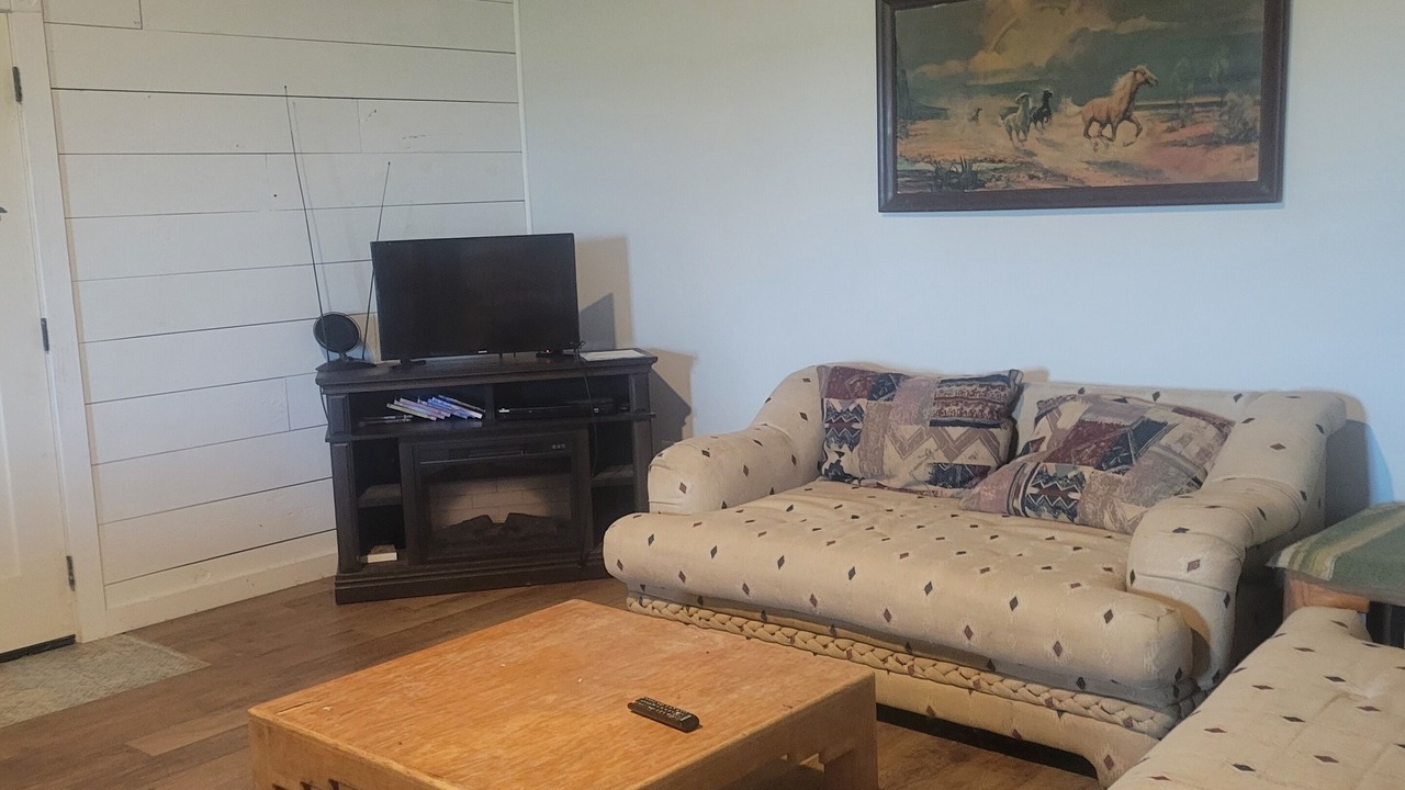 Photo of Livingroom in West