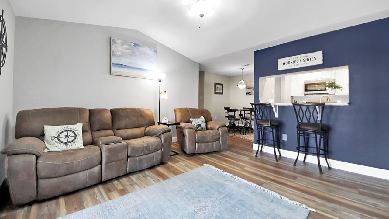 Photo of Livingroom in Gulf Park Estates