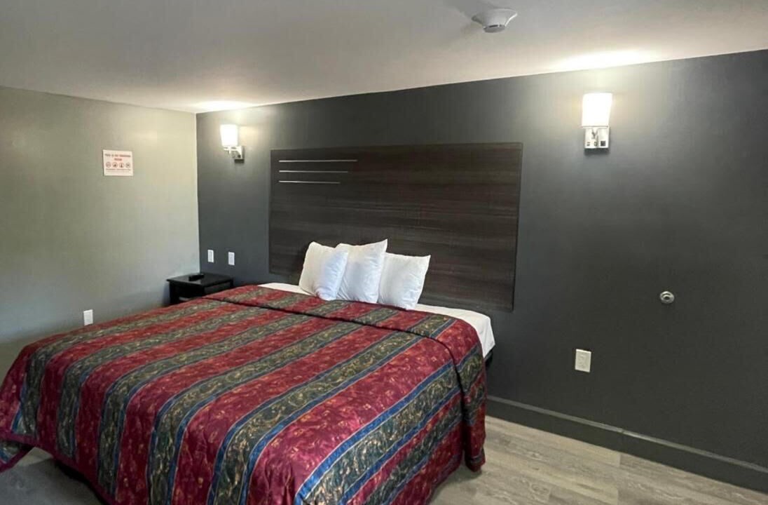 Photo of Bedroom in Forestdale