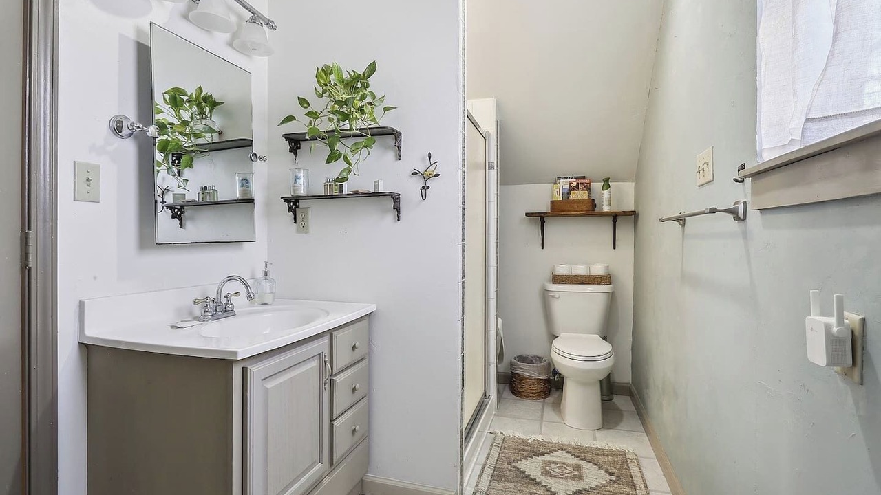 Photo of Bathroom in St. Francisville