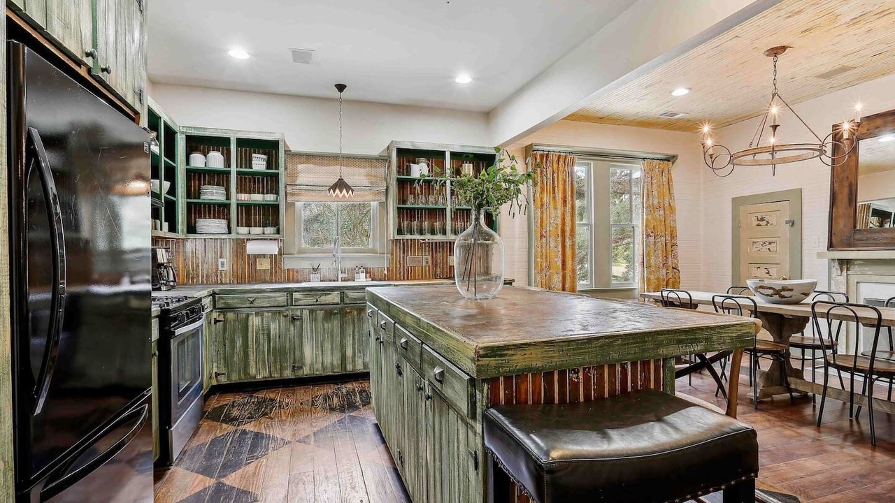 Photo of Kitchen in St. Francisville