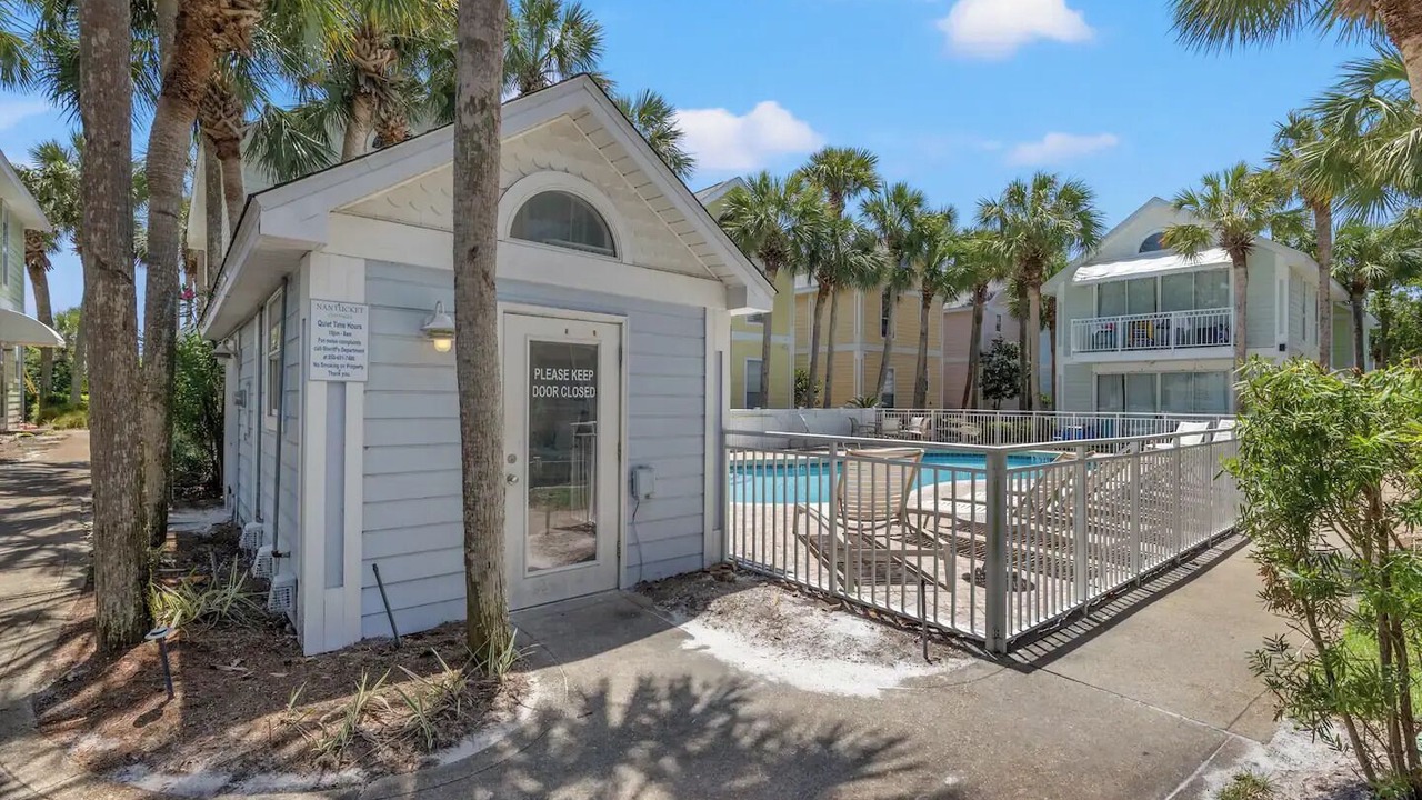 Photo of Outdoor in Crystal Shores