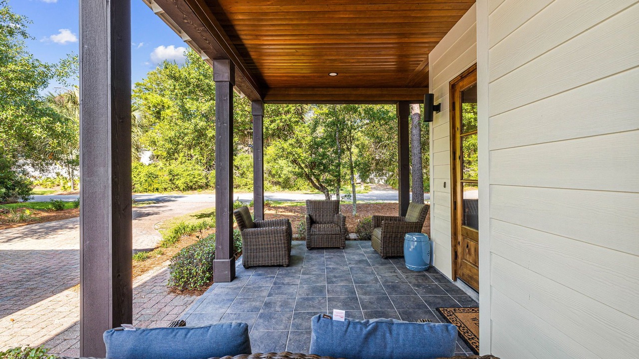 Photo of Patio Balcony in White's Gulfview