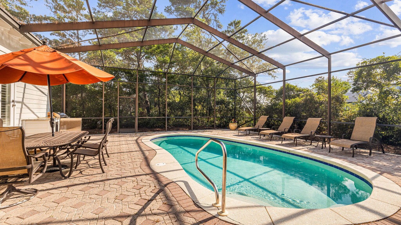 Photo of Outdoor in White's Gulfview