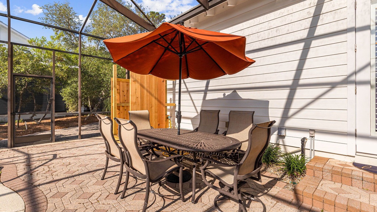 Photo of Outdoor in White's Gulfview