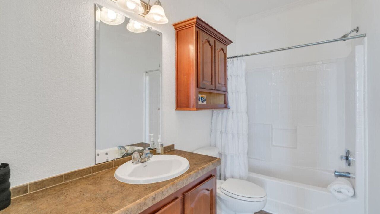 Photo of Bathroom in Lake Catherine