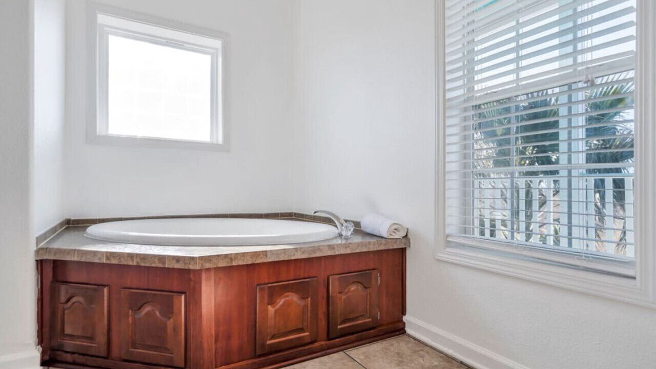 Photo of Bathroom in Lake Catherine