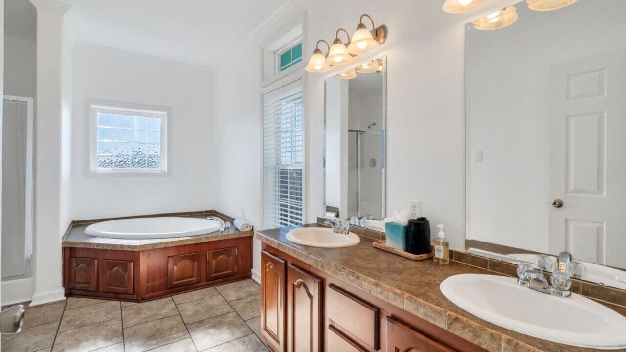 Photo of Bathroom in Lake Catherine