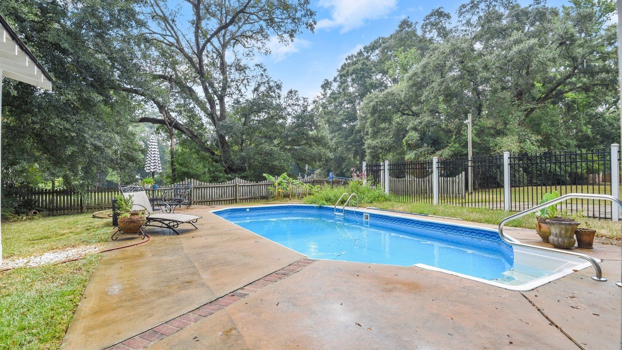 Photo of Outdoor in Clinton