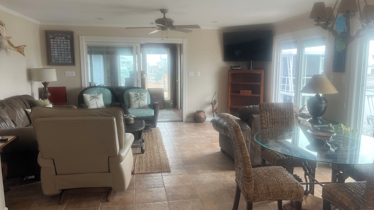 Photo of Livingroom in Cocodrie