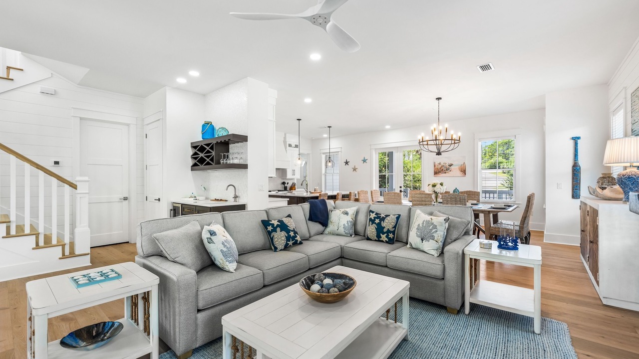 Photo of Livingroom in Lakeside at Blue Mountain Beach