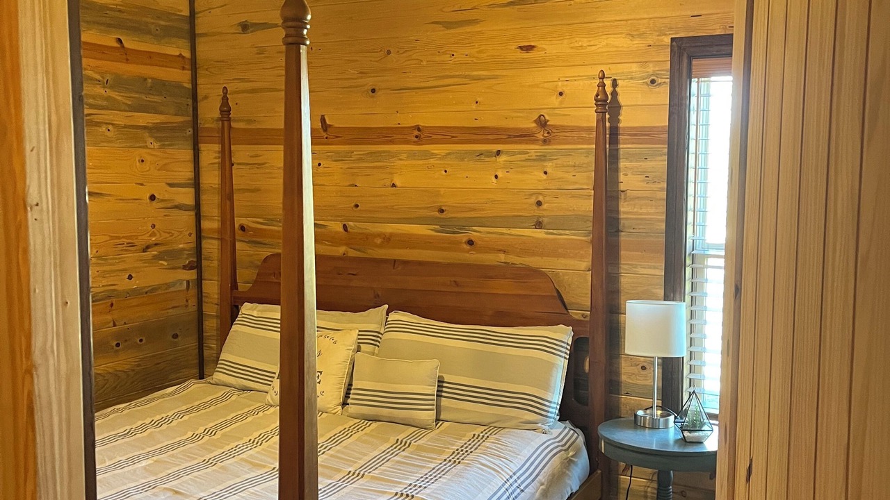 Photo of Bedroom in Gillham