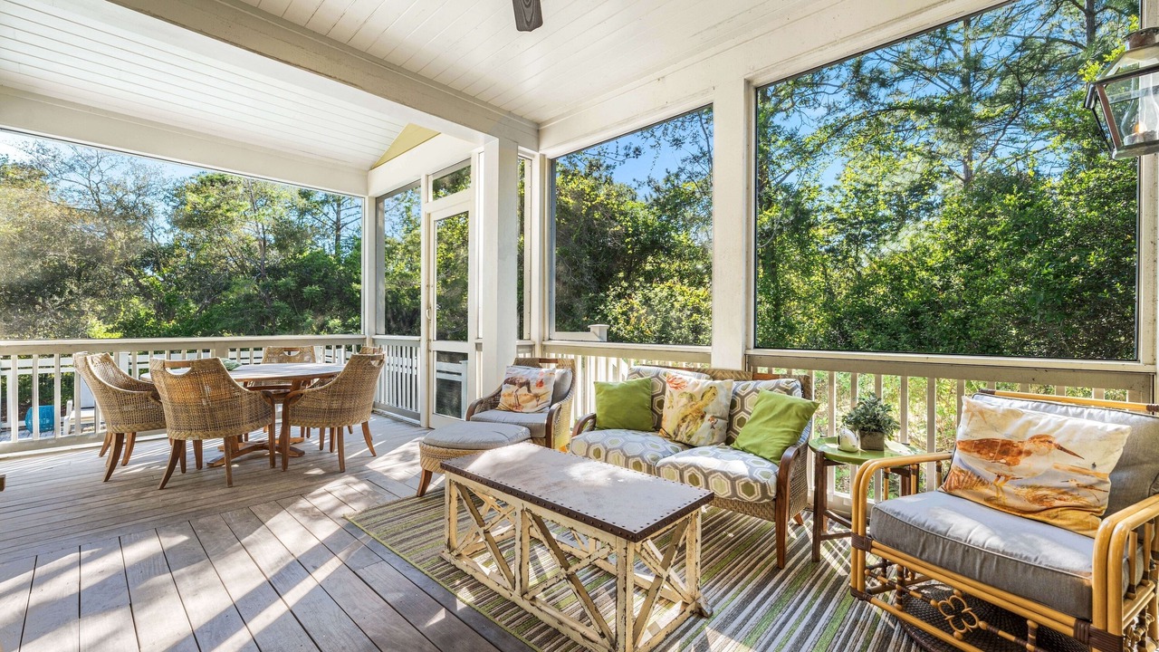 Photo of Patio Balcony in Forest District
