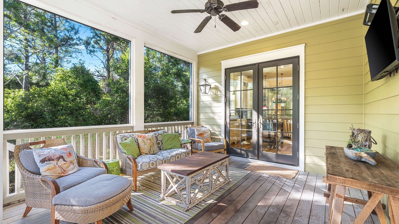 Photo of Patio Balcony in Forest District