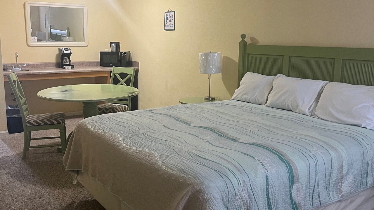 Photo of Bedroom in Carrabelle