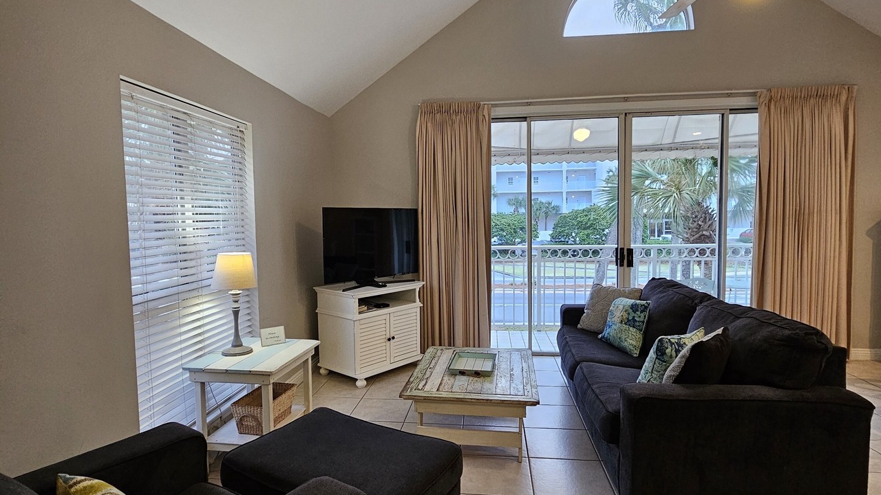 Photo of Livingroom in Crystal Beach