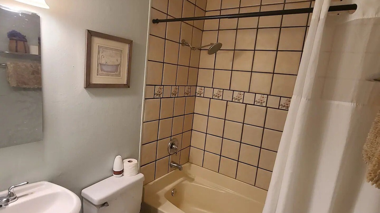 Photo of Bathroom in Lower Grand Lagoon
