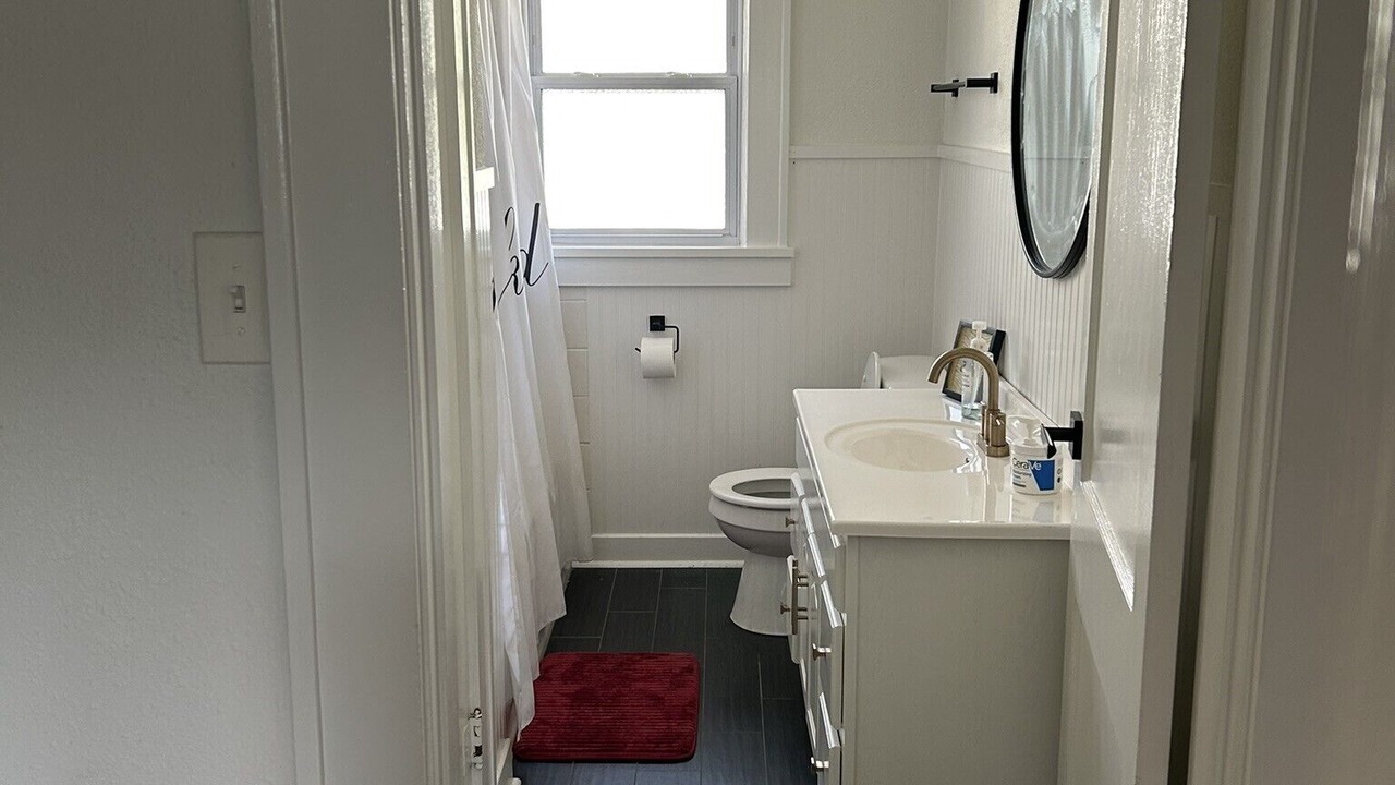Photo of Bathroom in Benton