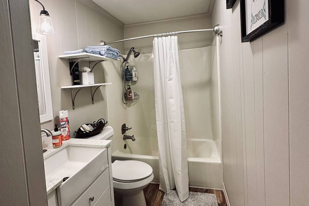 Photo of Bathroom in Charenton