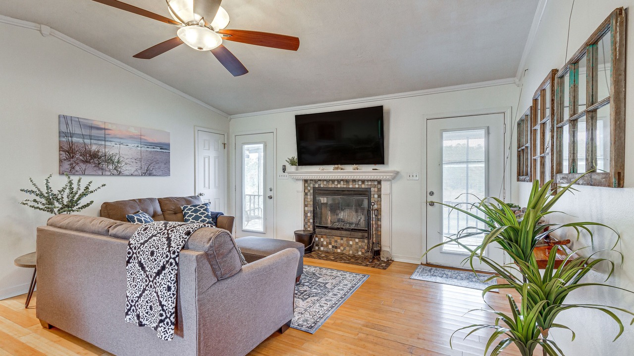 Photo of Livingroom in Florida Panhandle