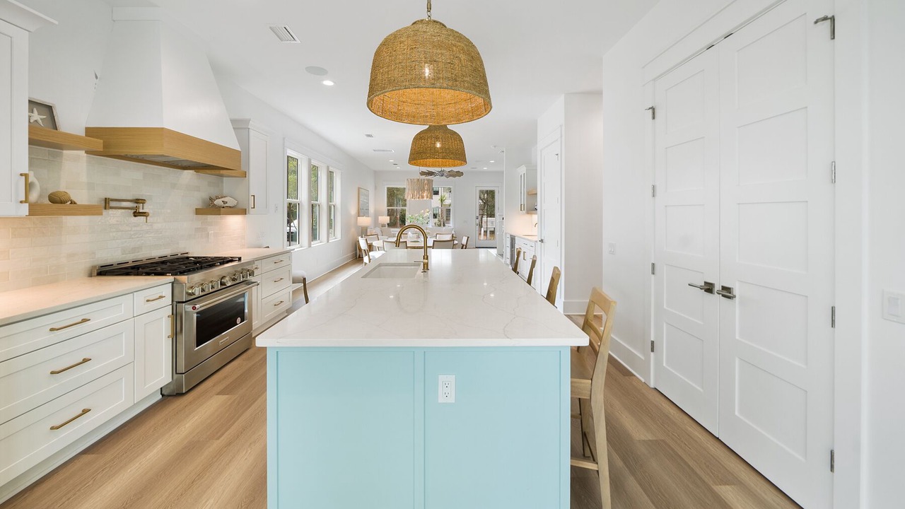 Photo of Kitchen in White's Gulfview
