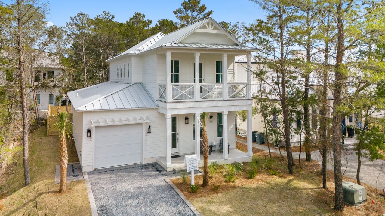 Photo of Outdoor in White's Gulfview
