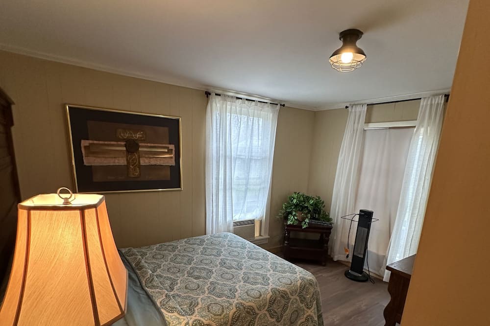 Photo of Bedroom in Poplarville
