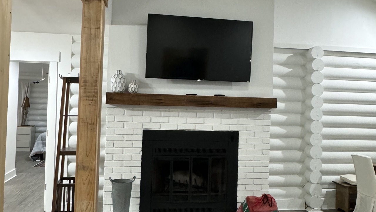Photo of Livingroom in Lacombe