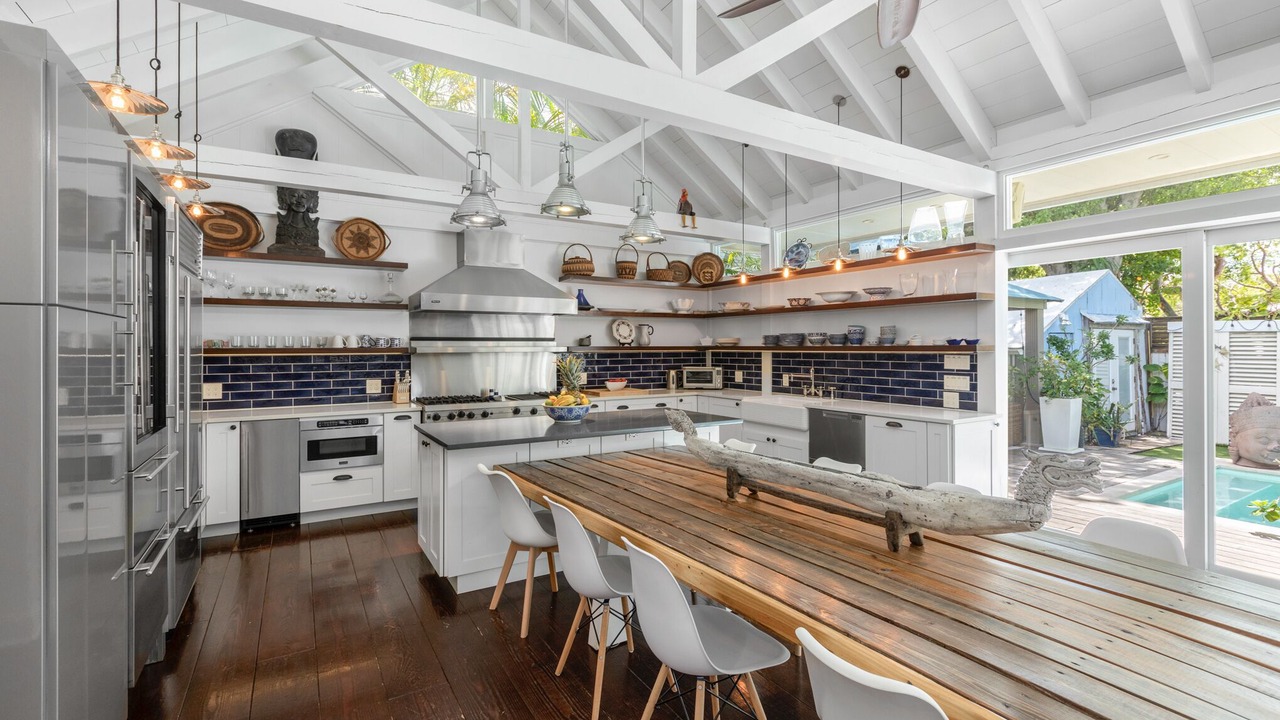 Photo of Kitchen in White Street Gallery District