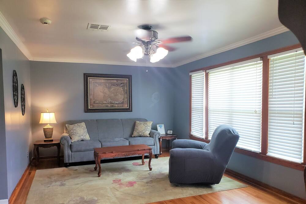 Photo of Livingroom in Westlake