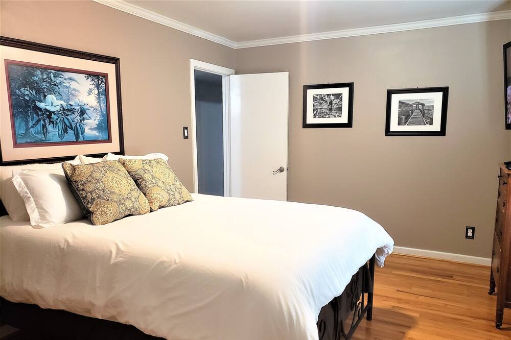 Photo of Bedroom in Westlake