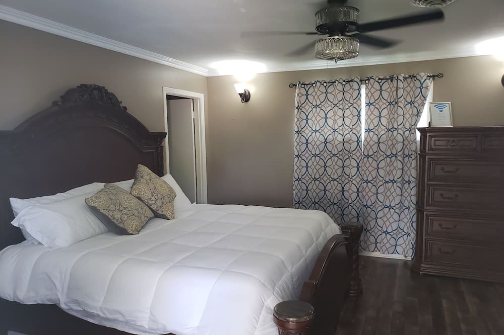 Photo of Bedroom in Westlake
