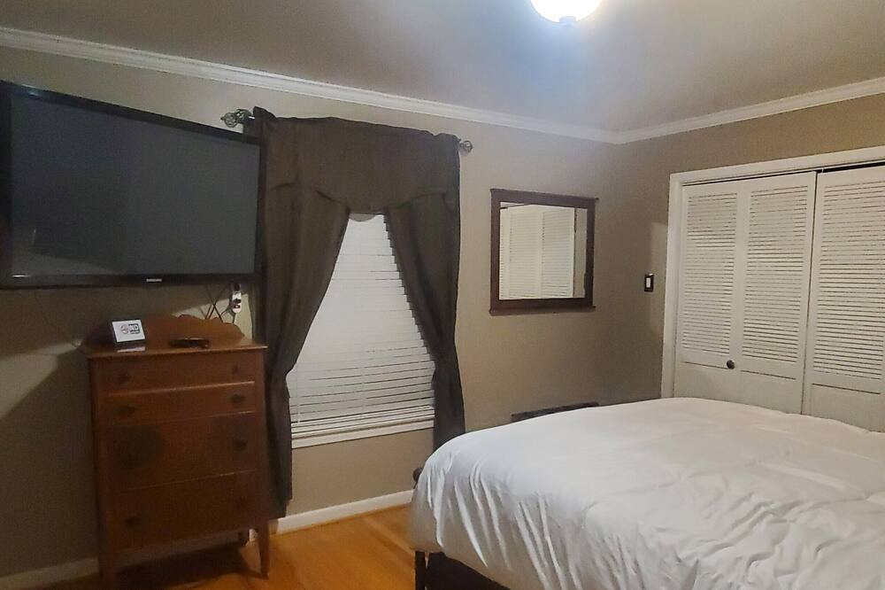 Photo of Bedroom in Westlake