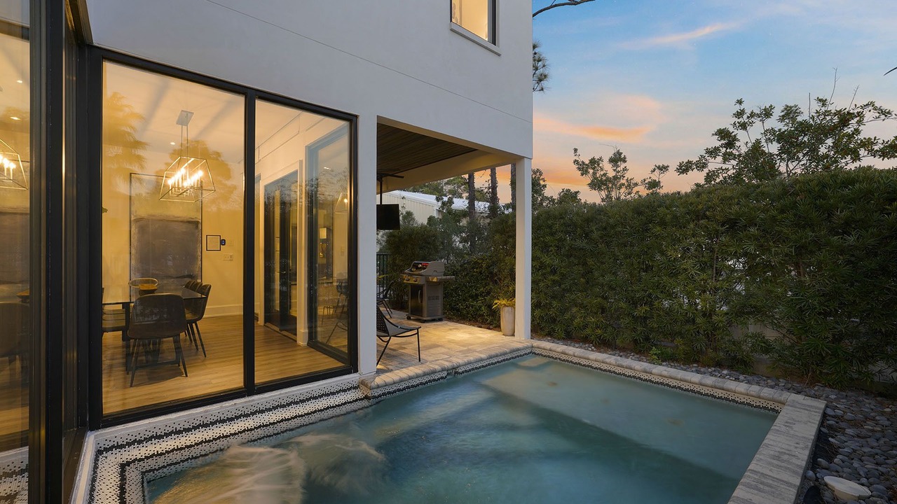 Photo of Outdoor in Emerald Waters Village