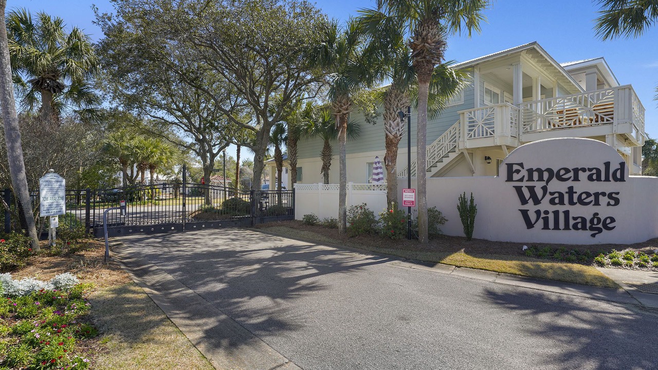 Photo of Outdoor in Emerald Waters Village