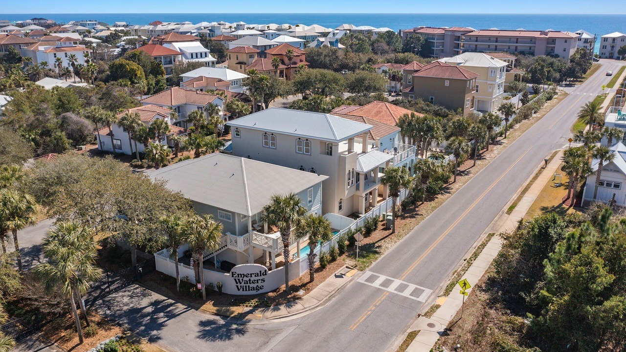 Photo of Outdoor in Emerald Waters Village
