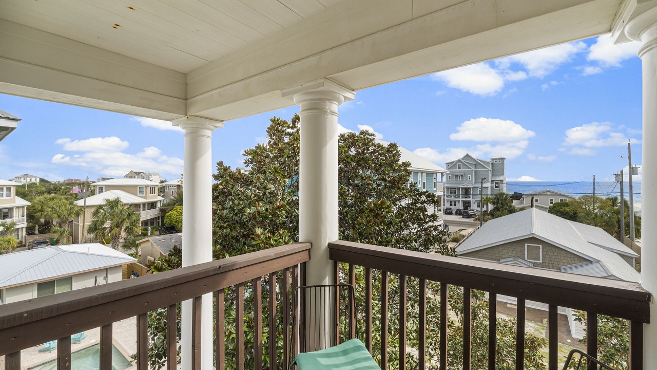 Photo of Patio Balcony in Kiska Beach