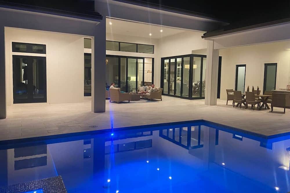 Photo of Outdoor in Moorings