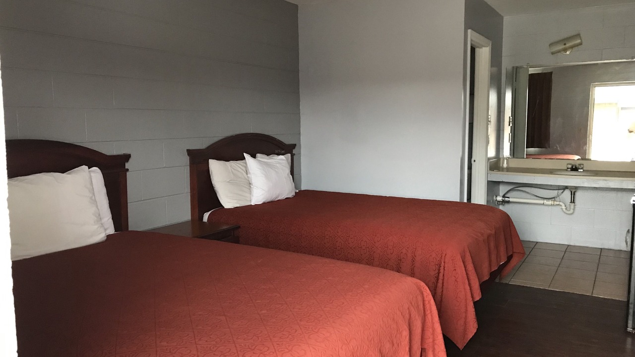 Photo of Bedroom in Crestline Heights