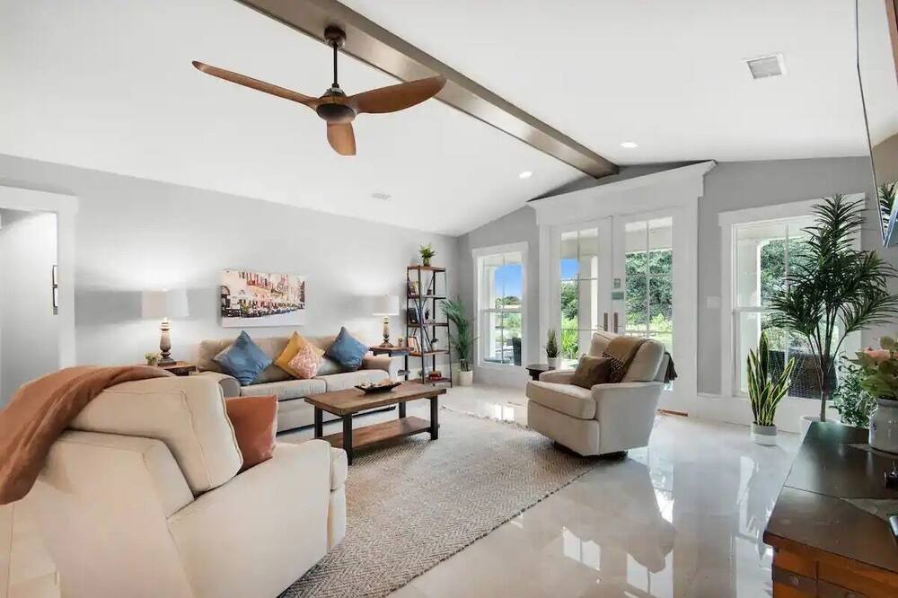 Photo of Livingroom in Sunnyside On The Gulf