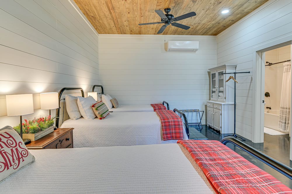 Photo of Bedroom in French Camp
