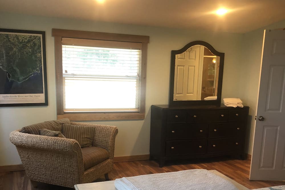 Photo of Bedroom in Eastpoint