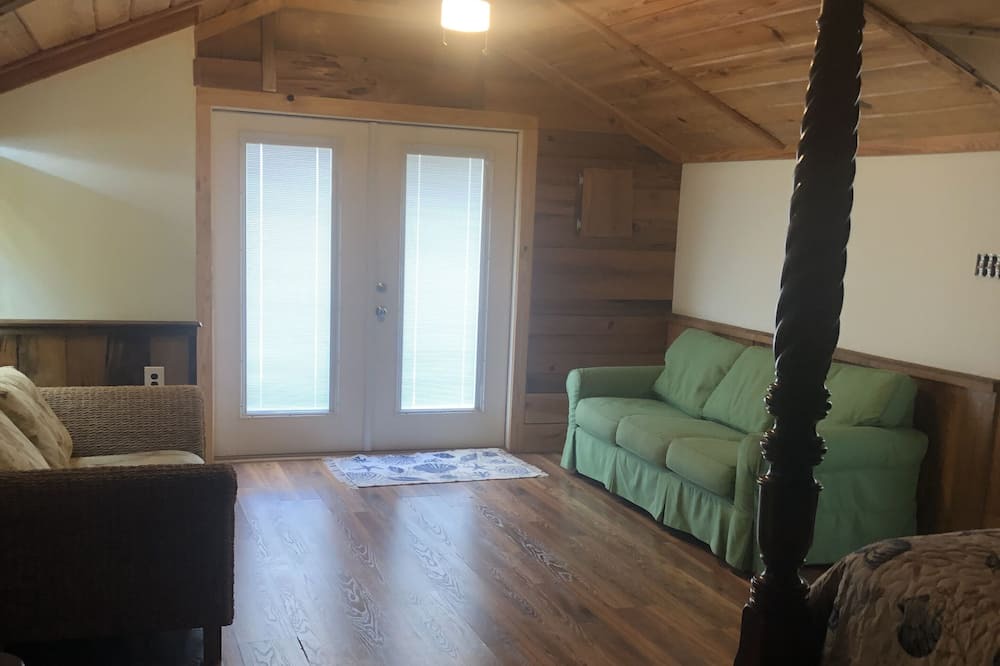 Photo of Bedroom in Eastpoint