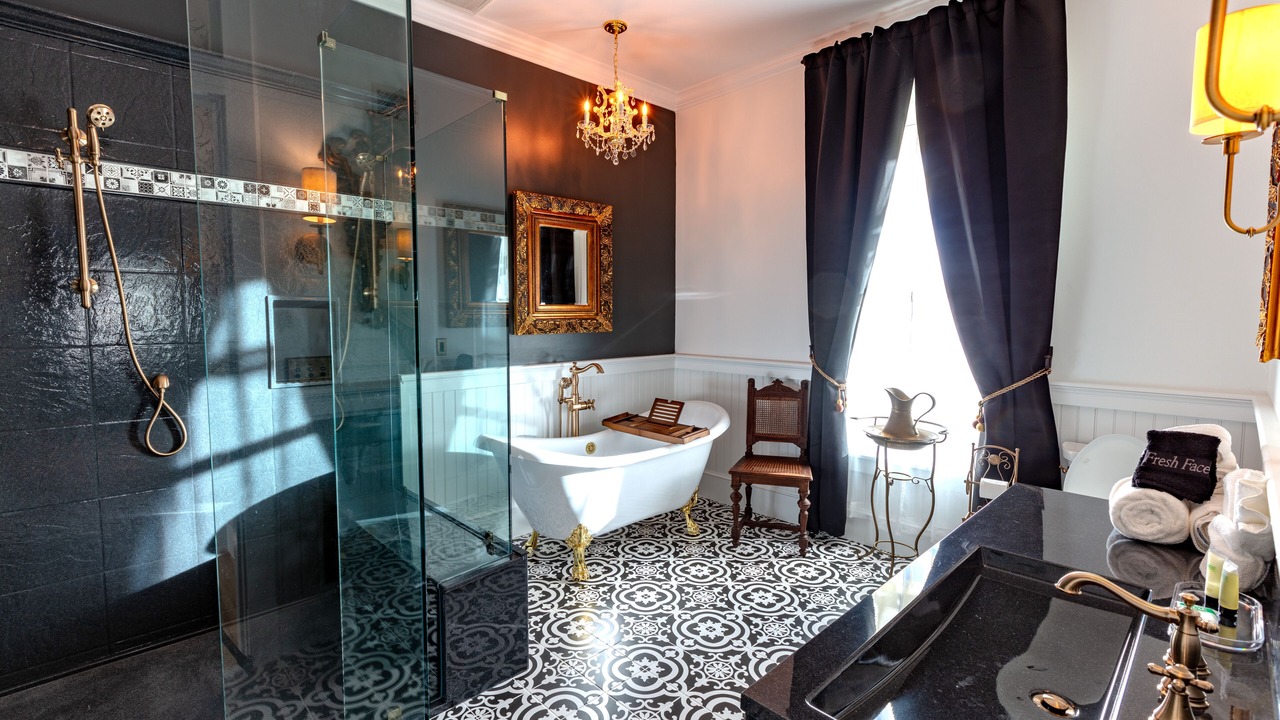Photo of Bathroom in De Funiak Springs