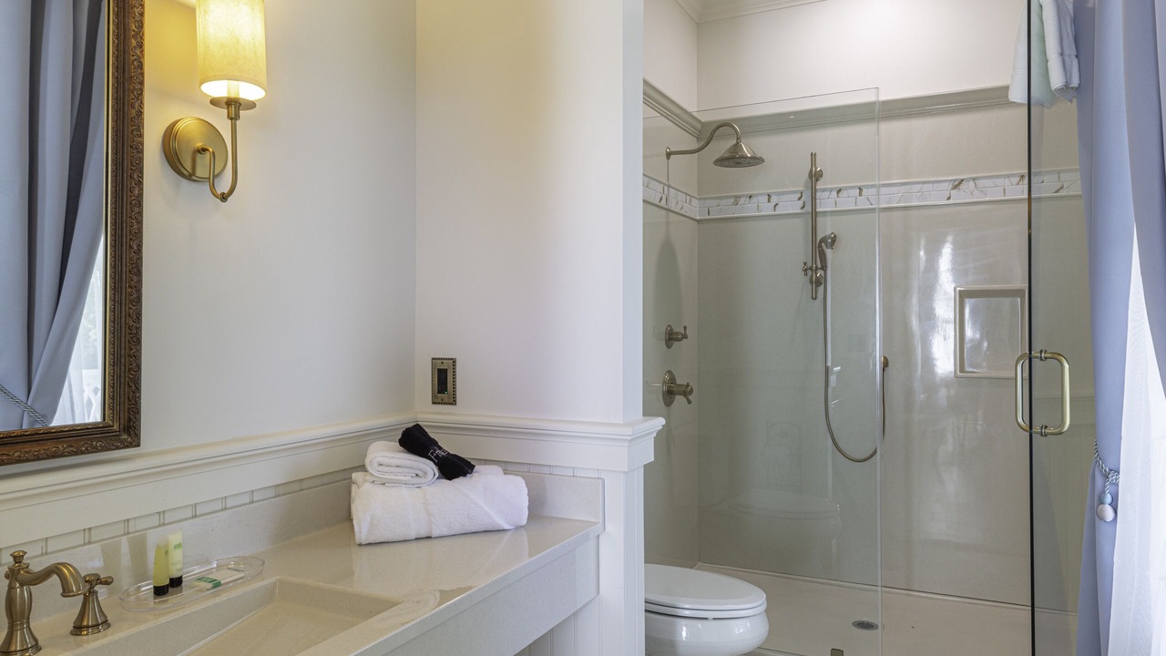 Photo of Bathroom in De Funiak Springs